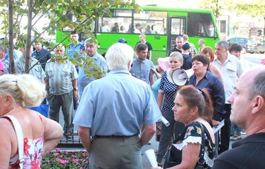 Депутаты рассказали о нападении на участников митинга в Харькове 