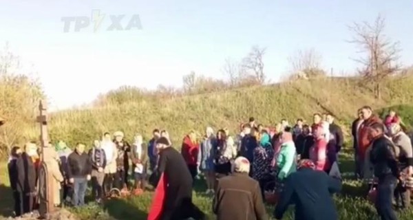 На Харьковщине священник забыл святую воду и 