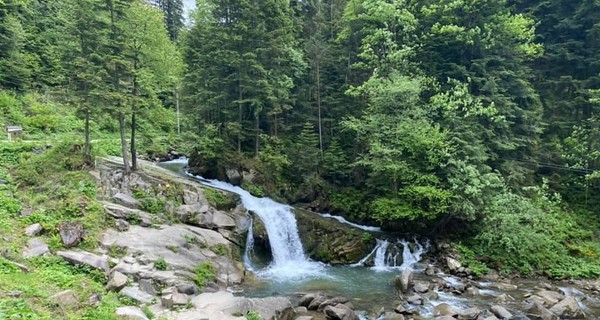 Водопад Каменка, где погиб львовский школьник, оградят сеткой