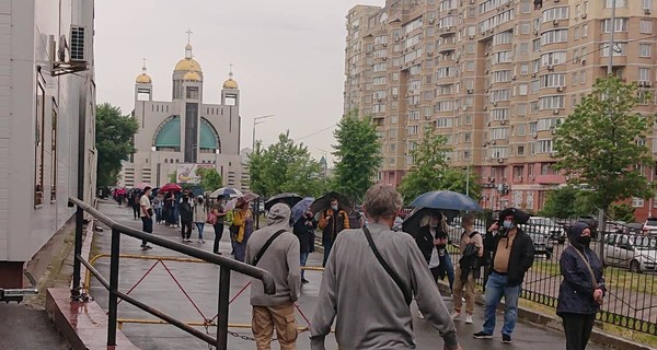 Иммунолог: Чтобы получить защиту к осени, нужно делать 100 000 уколов в день