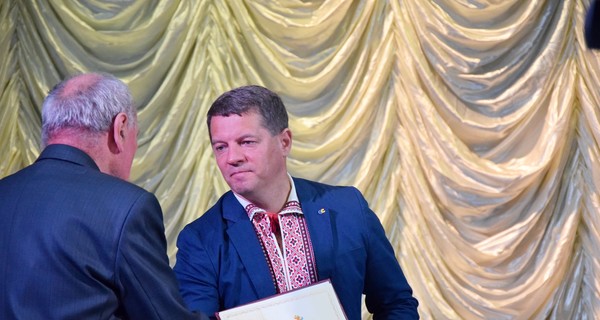 Порошенко представил Сущенко как кандидата в народные депутаты от “ЕС”