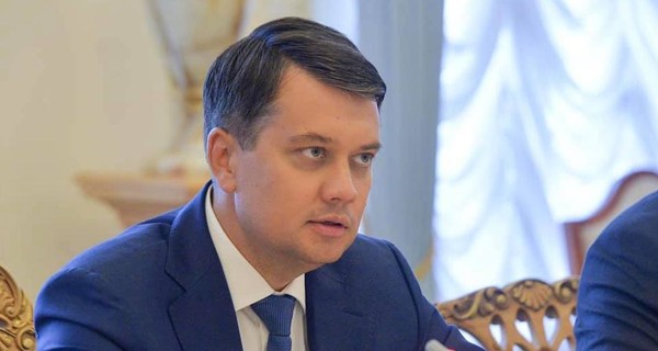 Гра на виживання Разумкова: залишитися без крісла спікера і мандата депутата