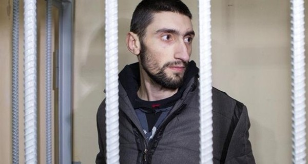 Суд закрыл дело антимайдановца Топаза