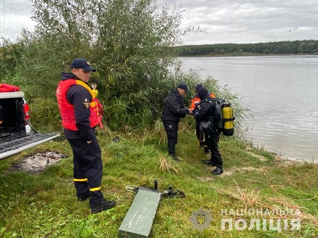 Для пошуків нападників на Шефіра силовики обстежують 430 га лісу і залучили водолазів