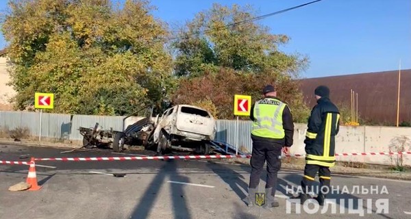 Подробности ДТП на Закарпатье: заживо сгорели полицейский, пограничник и две девушки