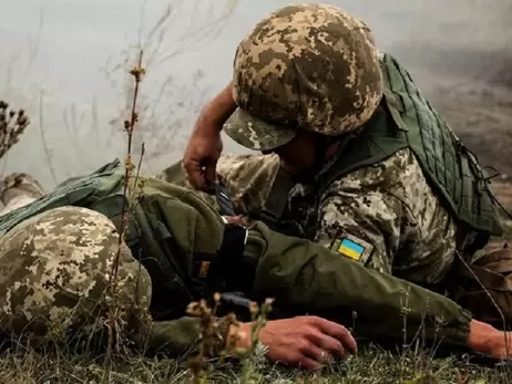 На Донбасі ворог 9 раз обстріляв українські позиції, поранений наш боєць
