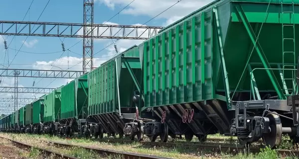 Эксперт: Компания Ахметова может перечеркнуть реформу грузоперевозок УЗ