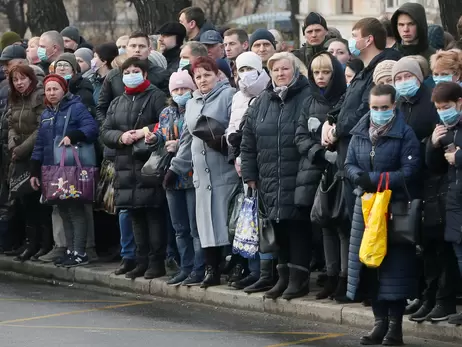 От чего умирают украинцы: ковид и онкология «борются» за второе место