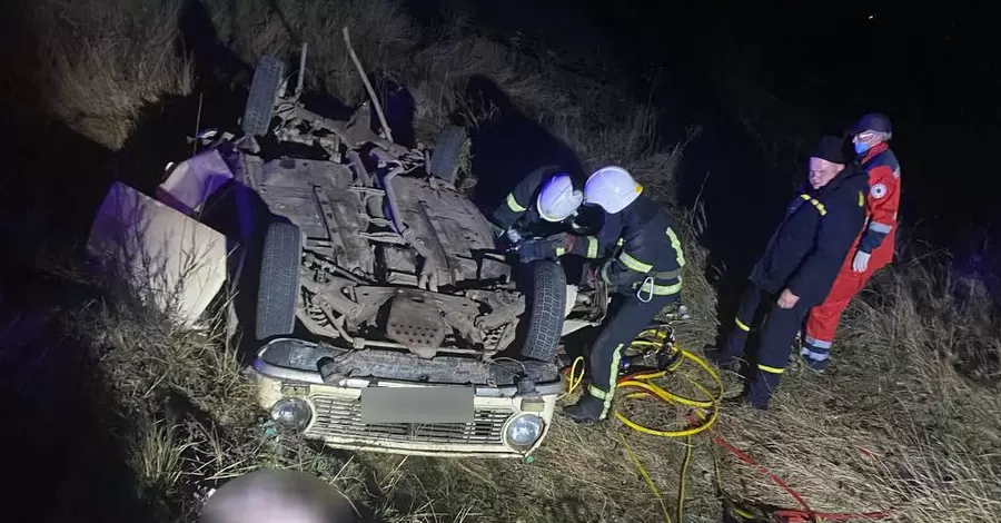 На Николаевщине семья попала в жуткое ДТП:  погибли отец и двое детей