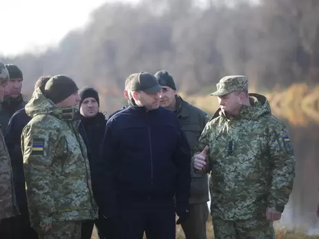 Україна направила на кордон із Білоруссю тисячі силовиків, щоб стримати наплив мігрантів