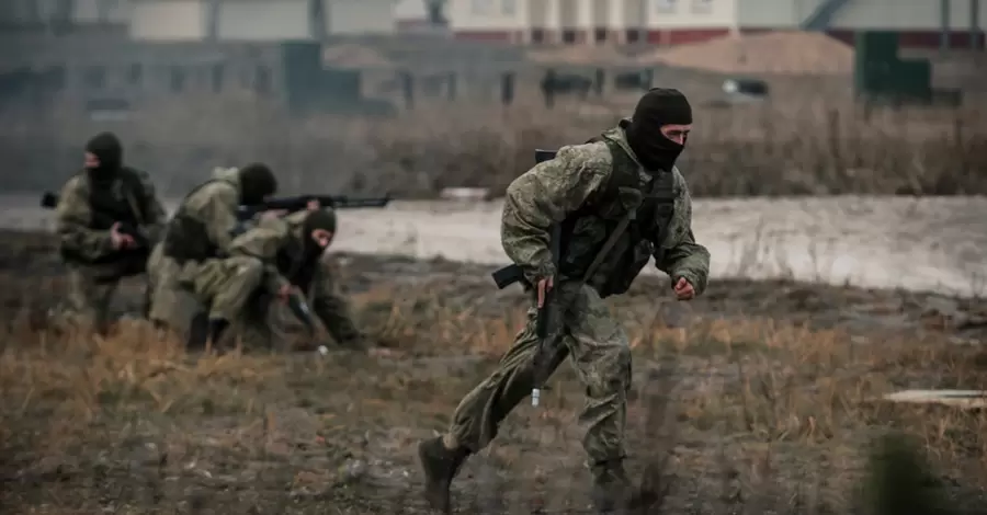 Росіяни на кордоні. Декілька запитань про воєнний стан в Україні