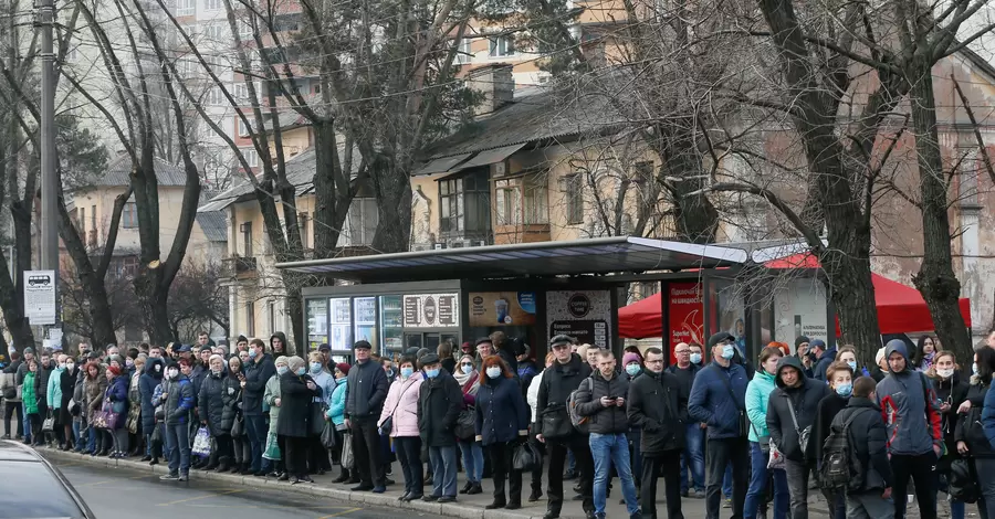 «Жовта» зона карантину в Україні різко збільшилася: туди увійшли Київ та вісім регіонів