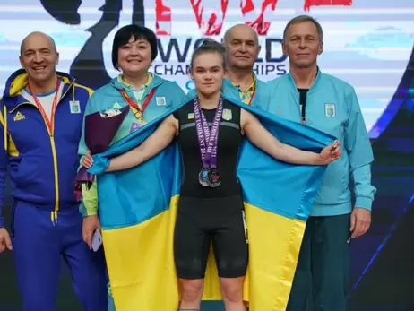 Самуляк завоевала для Украины первые за 8 лет медали на чемпионате мира по тяжелой атлетике