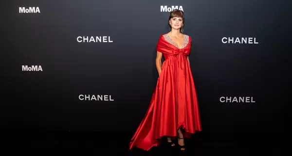 Пенелопа Крус посетила торжественный вечер Film Benefit в кутюрном платье Chanel