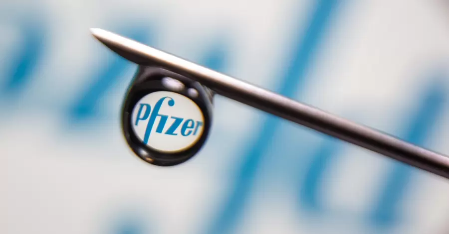 Україна підписала договір із Pfizer на закупівлю ліків від коронавірусу 