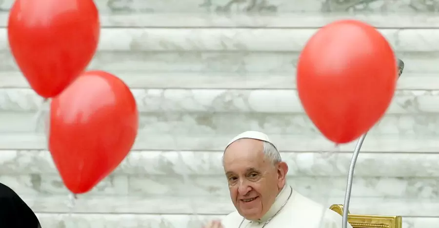 Папа Франциск заявив, що насильство проти жінок демонічне