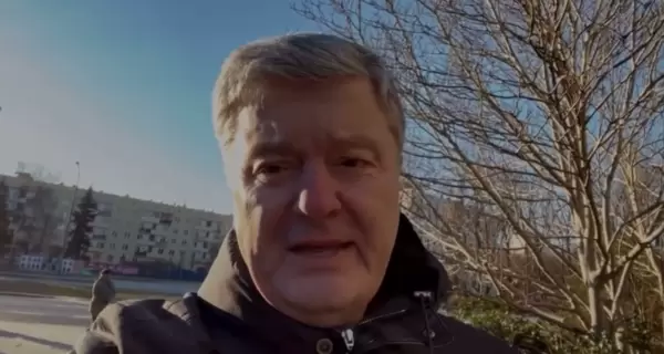 Порошенко записал видео из Варшавы - в Украину вернется в первой половине января