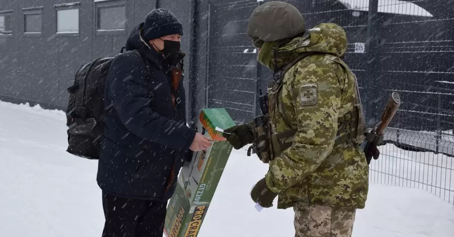 Із семи КПВВ на Донбасі працюють лише два