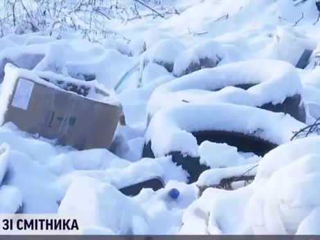 На Закарпатті жінка, намагаючись приховати пологи дочки, сказала поліції, що знайшла немовля на смітнику.