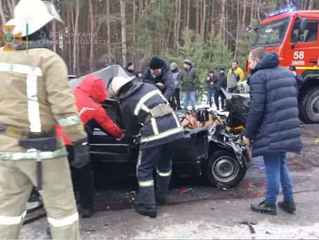 У масовій ДТП під Харковом постраждали троє людей, серед них - дитина