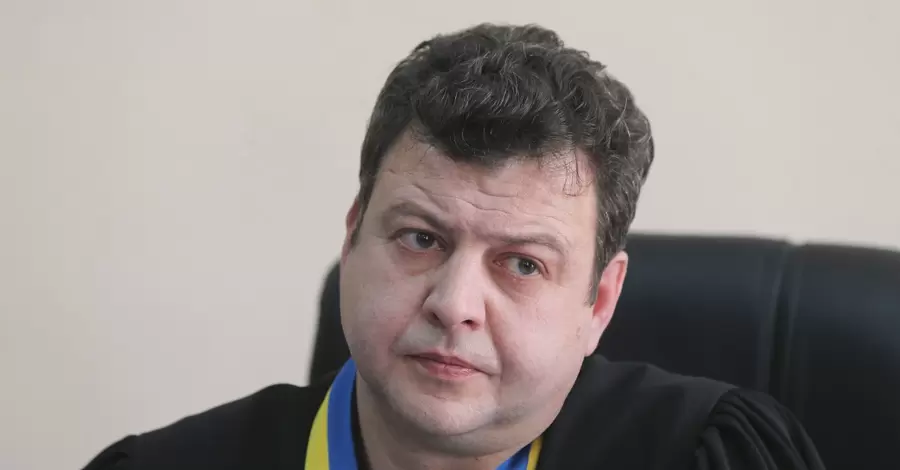 Судді, який виніс рішення щодо Порошенка, наступного дня знадобилася відпустка