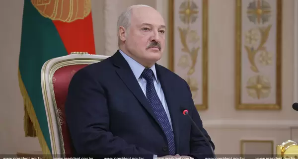 Лукашенко второй раз переболел коронавирусом “на ногах” - на этот раз “Омикроном”