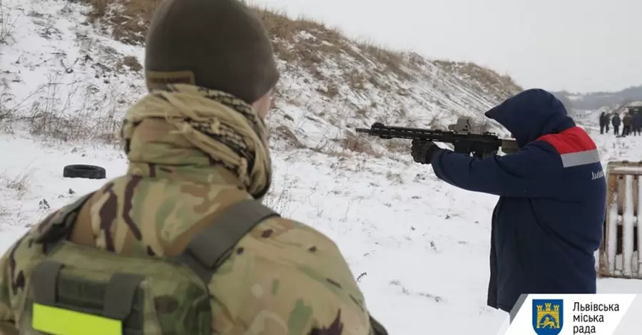 Во Львове начались военные учения для гражданских, в будущем к ним привлекут школьников