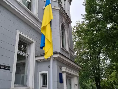 У будівлі генконсульства України у Гамбурзі невідомі розбили вікна