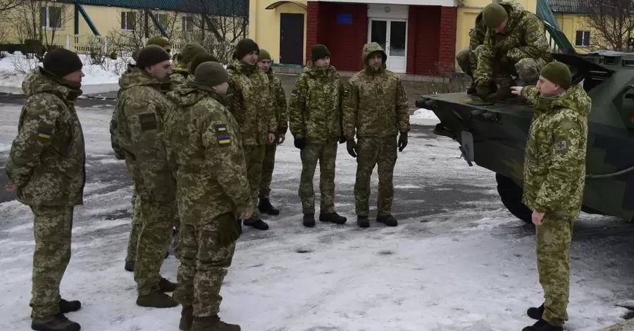 У Щасті обстріляли дорожній коридор та пожежну частину