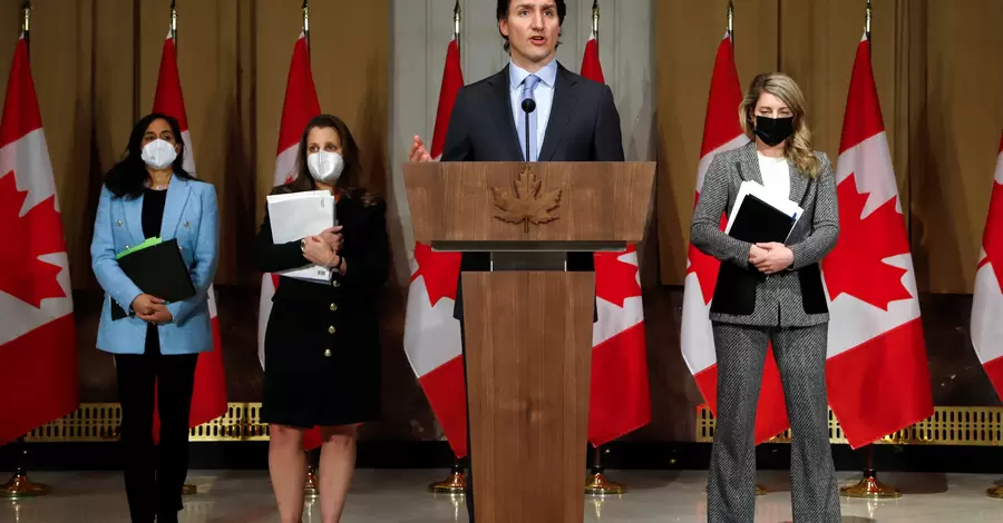 Канада оголосила про введення пакету санкцій проти Росії. Хто потрапив під обмеження