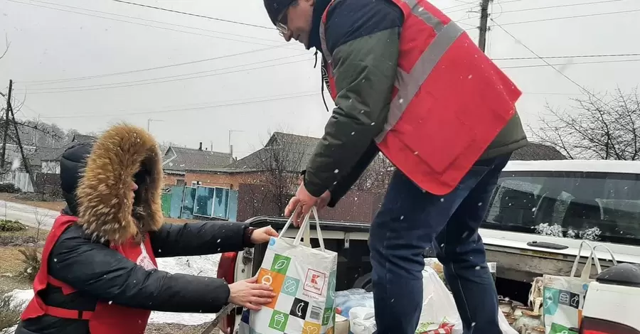 Важливо: чим і кому може допомогти Червоний Хрест України