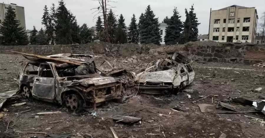 У ДСНС показали зруйнований від авіаударів центр міста Малин Житомирської області
