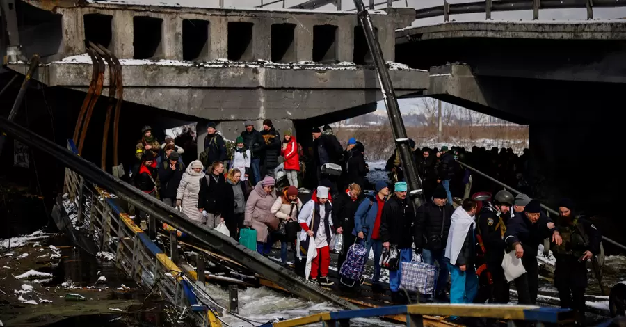 Евакуація з Ірпеня 8 березня у фотографіях REUTERS