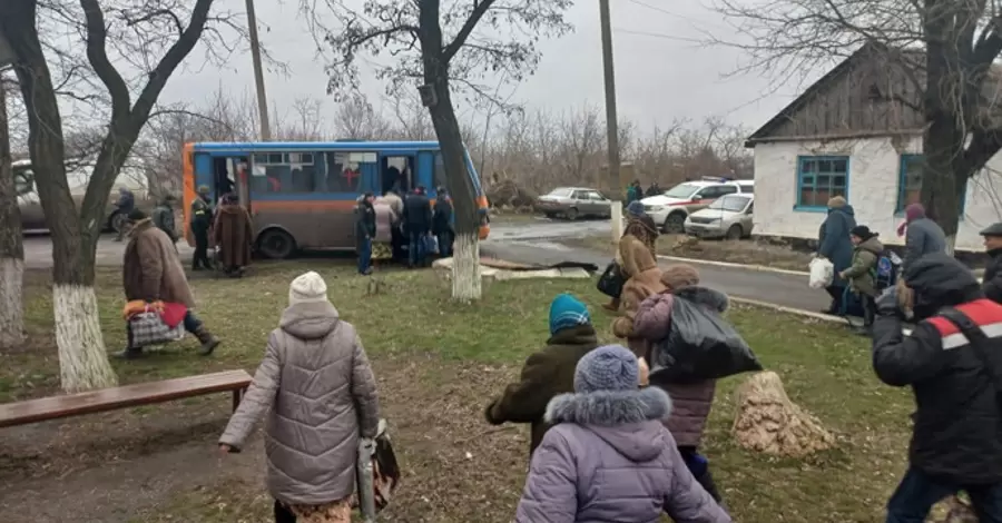 Заступник голови ОП: Евакуйовані мешканці Енергодару вирушили до Запоріжжя