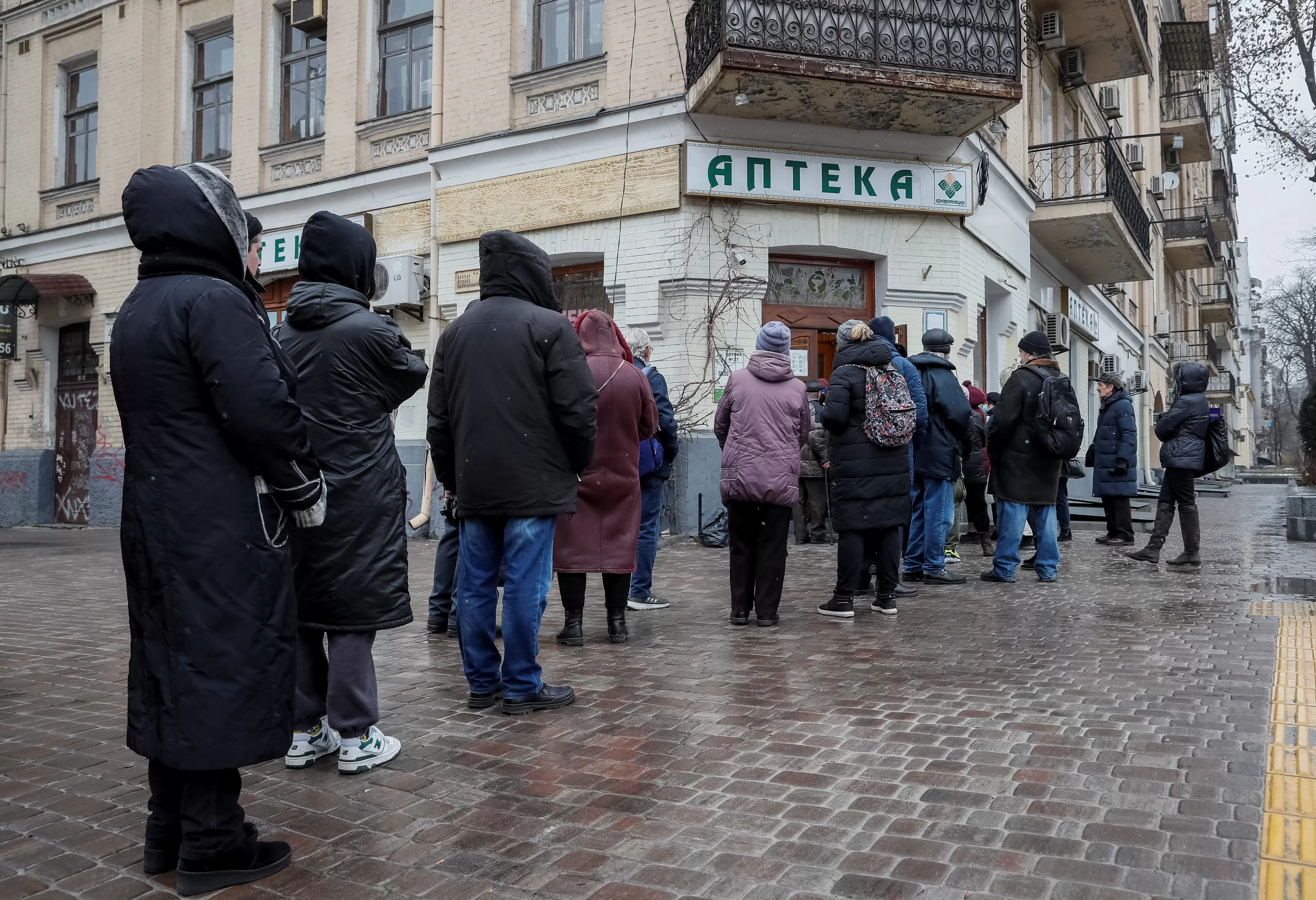 Ліки в умовах війни: як дізнатися список працюючих аптек та наявність у них препаратів