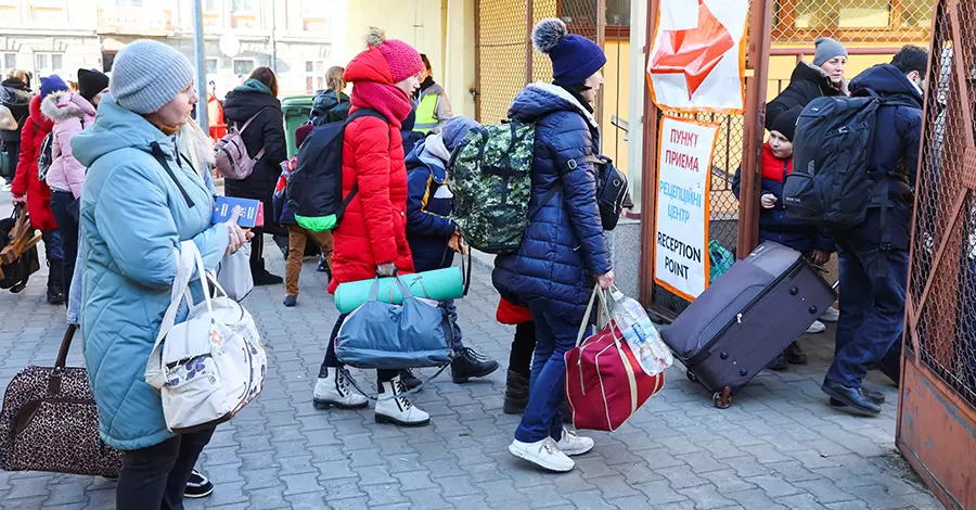 Закони про біженців у світі: Болгарія обіцяє допомогу 700 доларів, а Швейцарія вперше пустить без візи