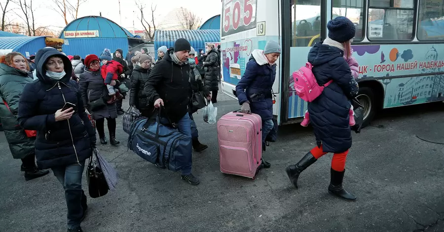 Под Киевом враг расстрелял колонну женщин и детей, погибли 7 человек