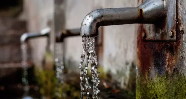 Сім способів знезаразити воду в умовах війни