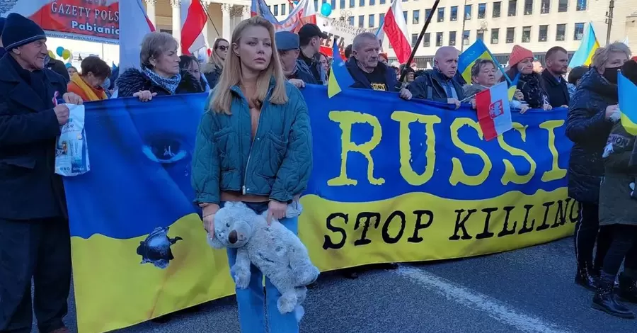 Звезды во время войны: Кароль на митингах в Польше, Джамала поет «1944» в Европе, а Вакарчук ездит по разбомбленным городам