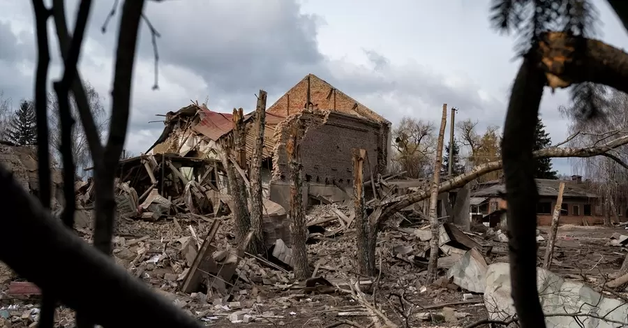 Під Одесою ворог відкрив вогонь з авіації та корабельної артилерії, є поранені