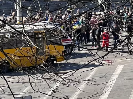 В оккупированном Херсоне российские военные разогнали митинг, есть раненые