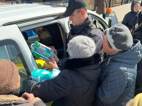 В Мелитополь вошла колонна с гуманитарной помощью. Планируется эвакуировать 350 человек