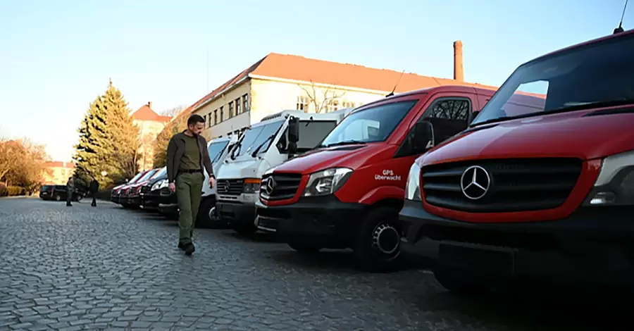 На Закарпатті придбали 12 броньованих автобусів для проведення евакуацій з особливо небезпечних місць 