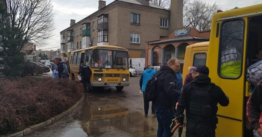 Евакуація 4 квітня здійснюватиметься з Донецької та Луганської областей