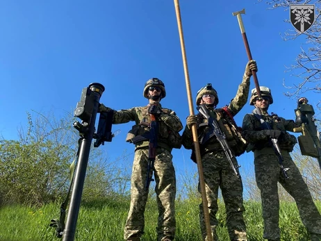 Російські війська наступають на Ізюмському та Донецькому напрямках