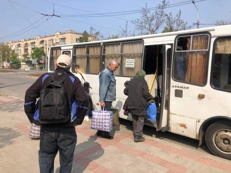 З Сєвєродонецька успішно евакуювали 17 людей, у тому числі дітей