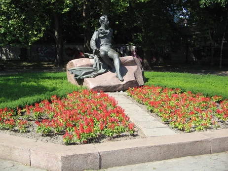 Мер Миколаєва заявив, що пам'ятник Пушкіну демонтували комунальники