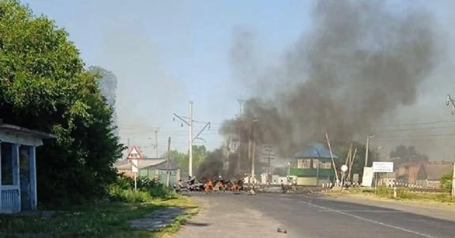 На Полтавщині зайнялося військове авто, що перевозило боєкомплект