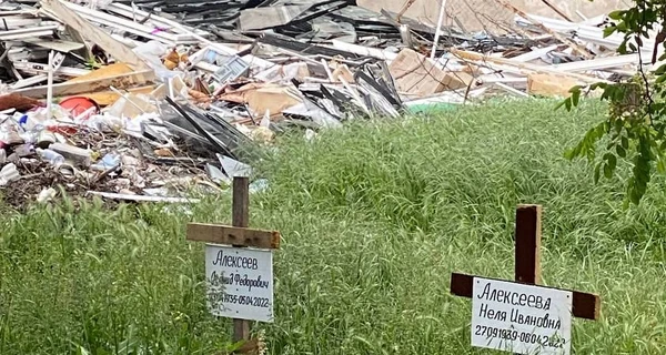 Росіяни зупинили ексгумацію в Маріуполі: У місті ростуть стихійні цвинтарі