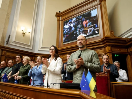 Уряд подав до Ради законопроєкт про громадянство: необхідно скласти три іспити